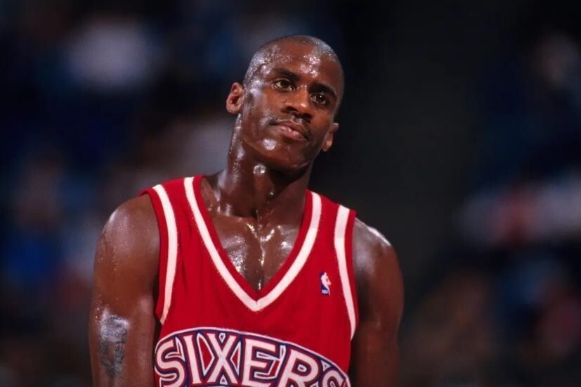 95年火箭队为实现卫冕,3换2从开拓者得到滑翔机,后来他们发展如何