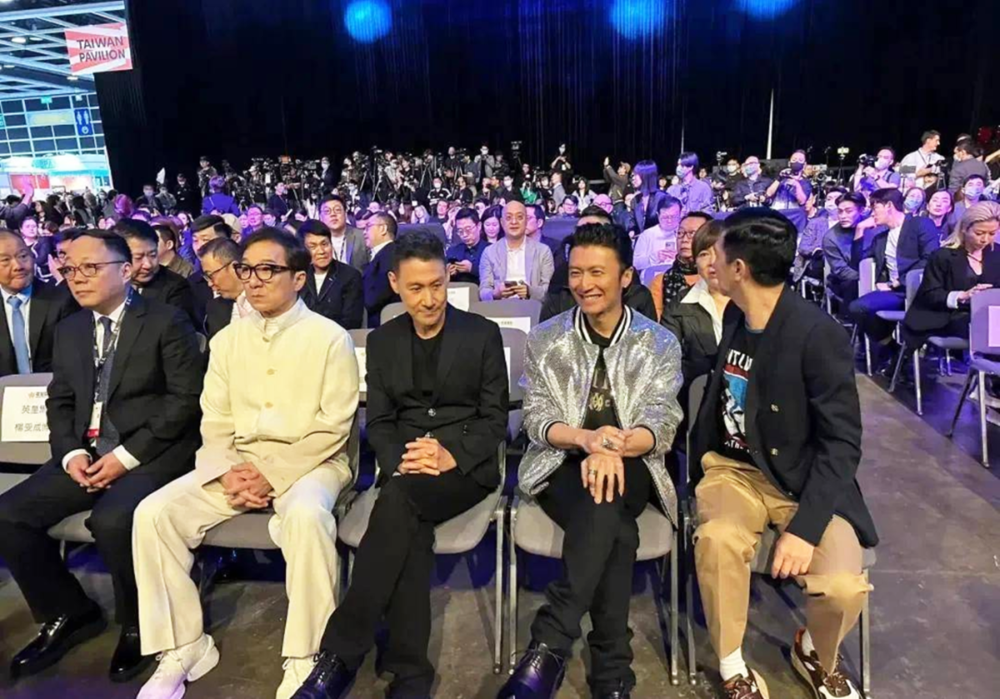 可惜了!张学友和谢霆锋,一起出手了,也救不了香港电影