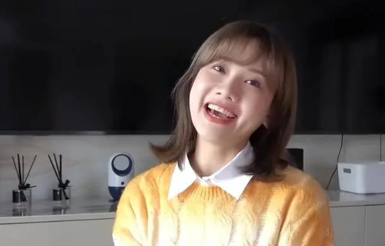 网红密子君直播带货翻车!无骨鸡爪里惊现蟑螂,旗下公司曾被责令改正