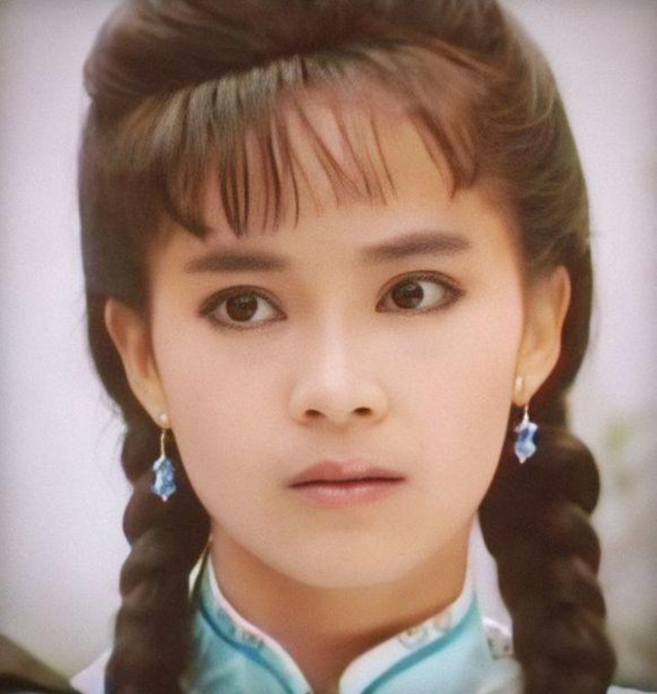 最美婉君与丈夫恋爱10年生一双儿女今58岁的她怎样了