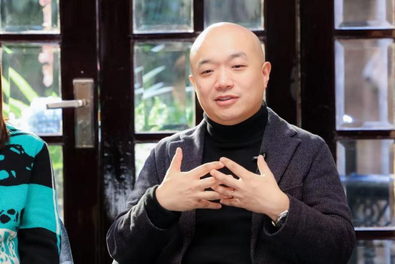 《繁花》联合导演程亮:让我印象最深的是一根痰盂柄