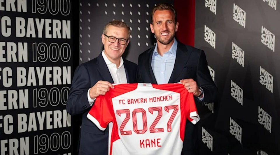 4大皆空,44场44球,凯恩虽然站着倒下,下赛季夺冠仍然堪忧