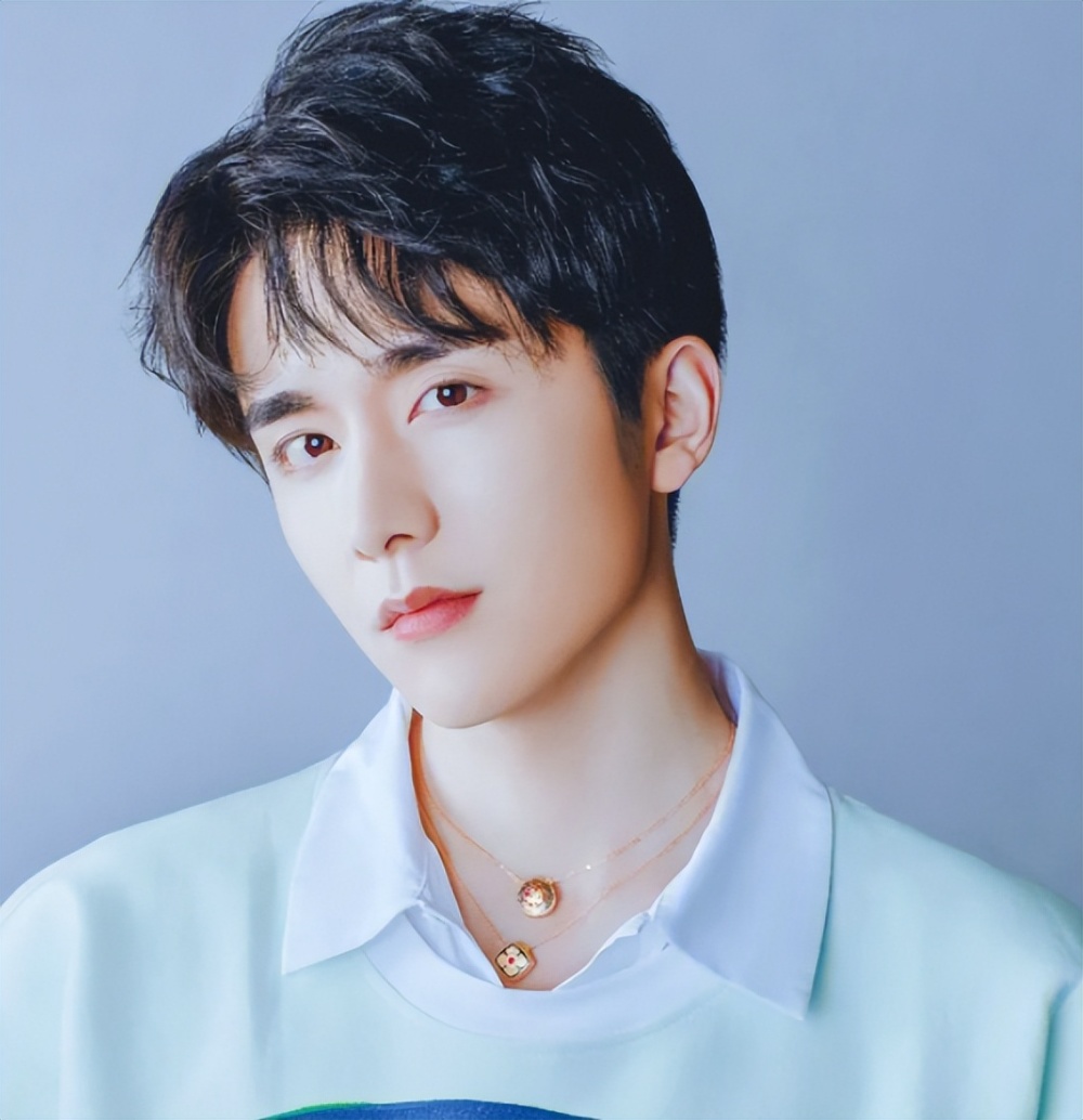 总分第一进入中戏,搭档吴倩走红,张新成事业红火感情至今成谜_腾讯