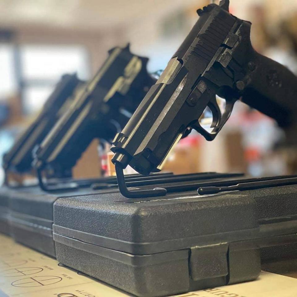 北方工业NP34半自动 基于西格绍尔P228设计 凭借低成本受到欢迎_腾讯新闻