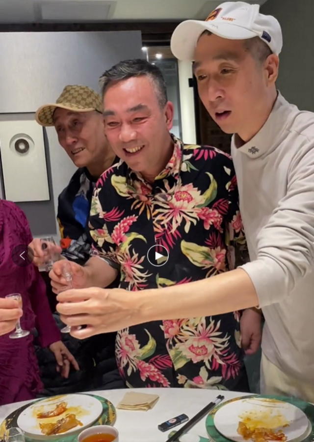 杨议开门受徒引争议师娘缺席海青身份尴尬91岁杨少华乐呵呵