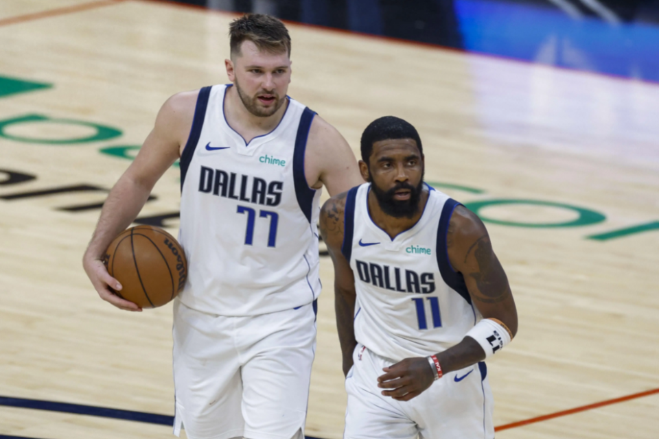 美媒评NBA老中青三代最佳阵容，哪代更强？_腾讯新闻
