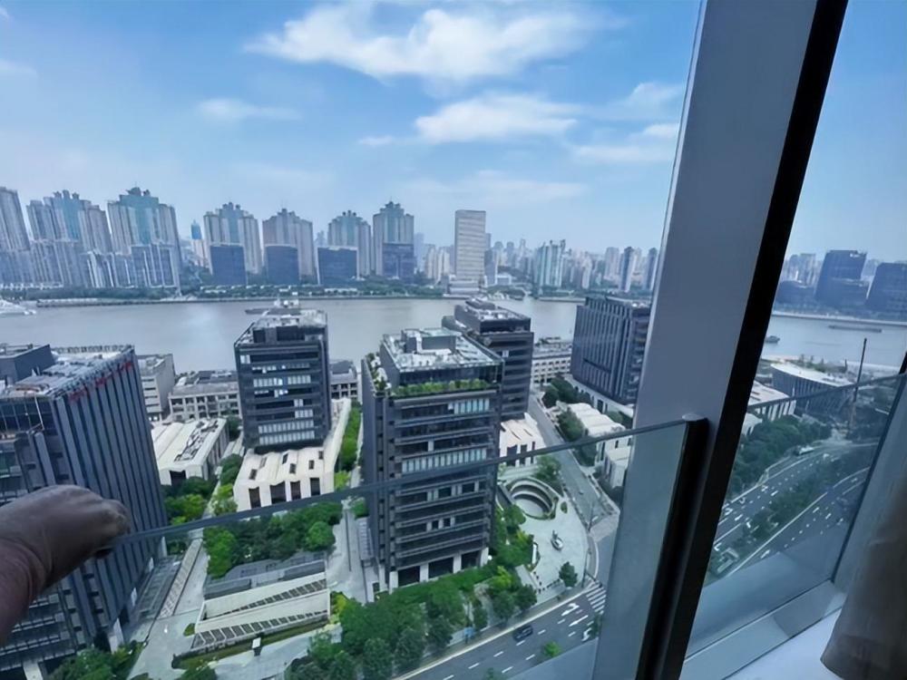 吴亦凡上海豪宅挂牌一周售出,成交价1.15亿,房屋面积406平_腾讯新闻