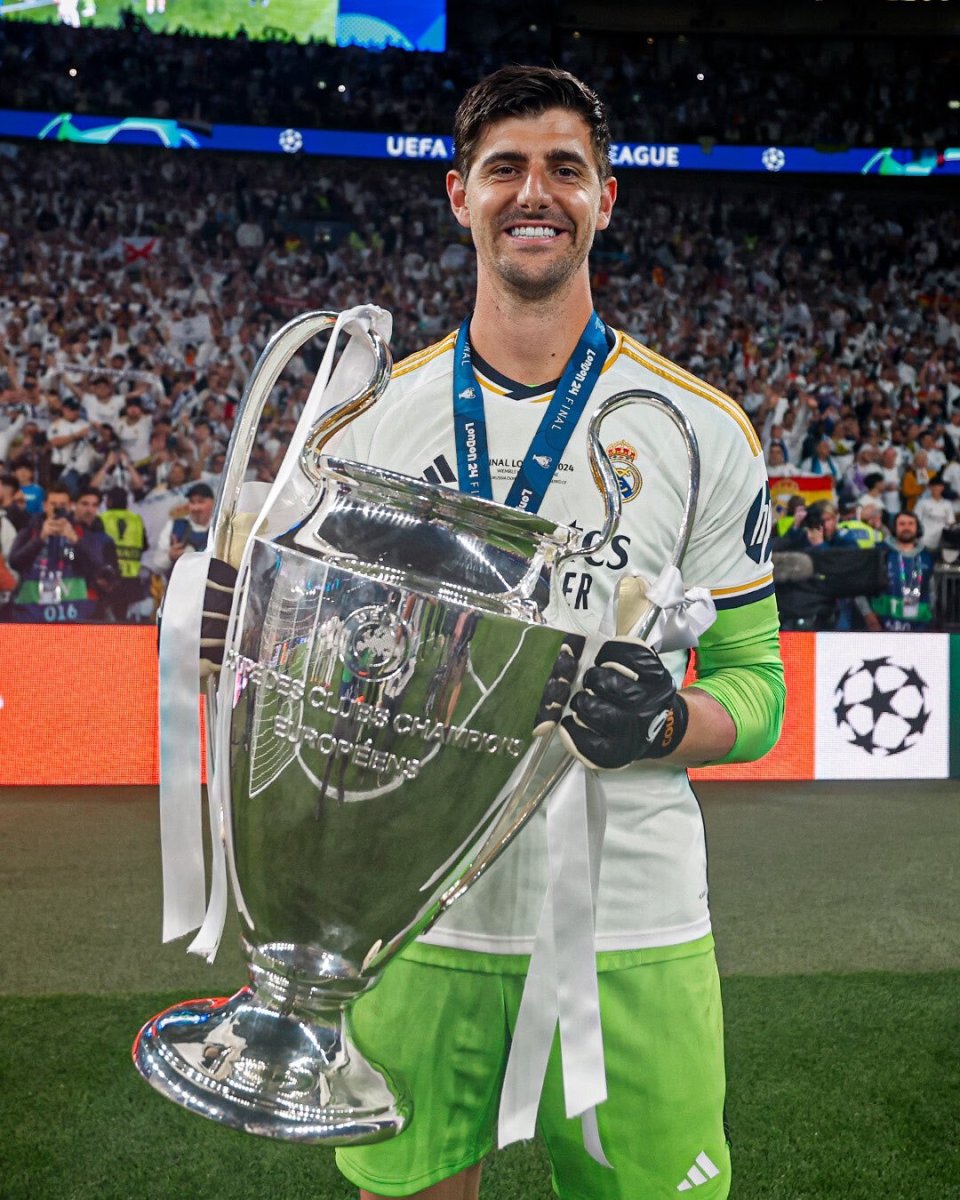 卡西利亚斯和纳瓦斯均是皇马门将的标杆,但出身马竞的库尔图瓦青出