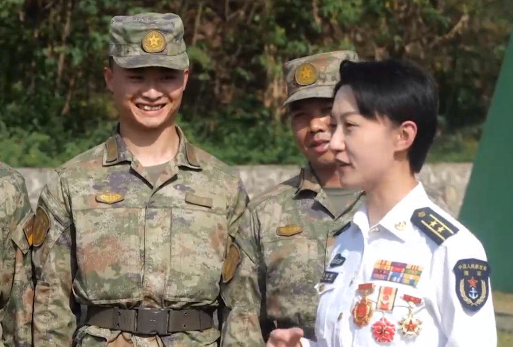 90后“网红”航母女舰员军衔晋升！曾立二等功、走上两会“代表通道”刷爆头条-313啦实用网