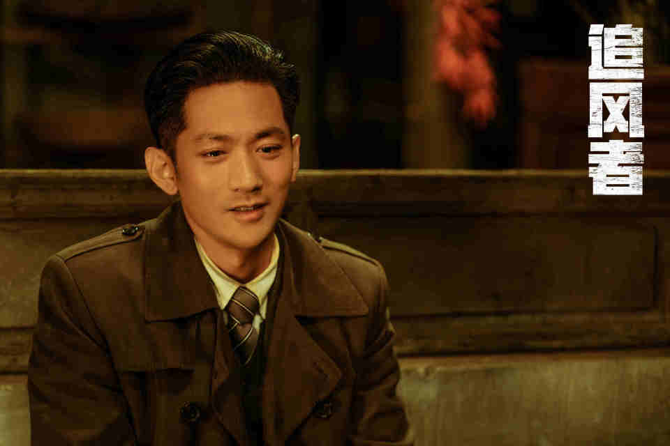 年轻时撞脸黄海冰,陈晓,《追风者》中演反派,张天阳终于火了_腾讯新闻