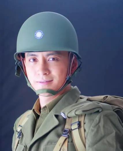 《繁华似锦》王驾麟：曾因断浪出圈，从电眼帅哥到泯然众人，他太没事业心_腾讯新闻