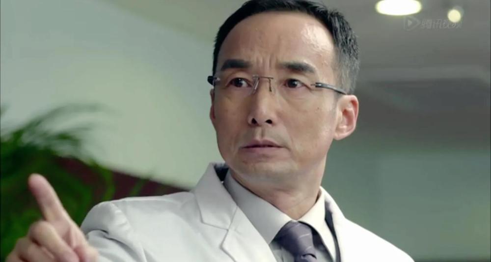 《平凡之路》施京明:67岁成老戏骨却不火,他只求与妻子共享天伦之乐