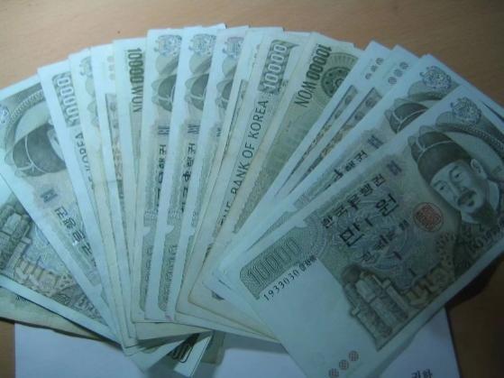 我80后成都人,20年前到韩国留学,发现韩国父母在孩子教育上很卷