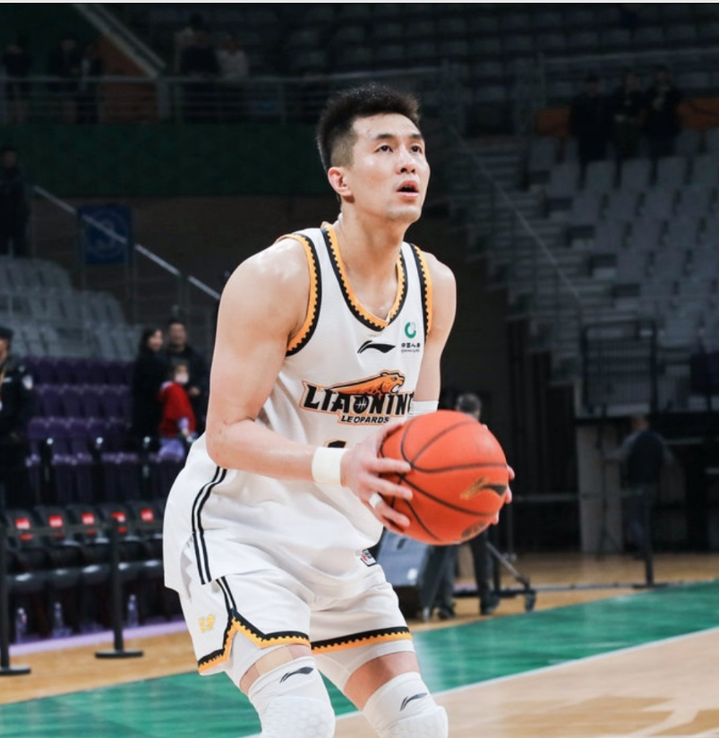 网曝郭艾伦无缘18人集训简单!若成真,休赛季好好养伤了!