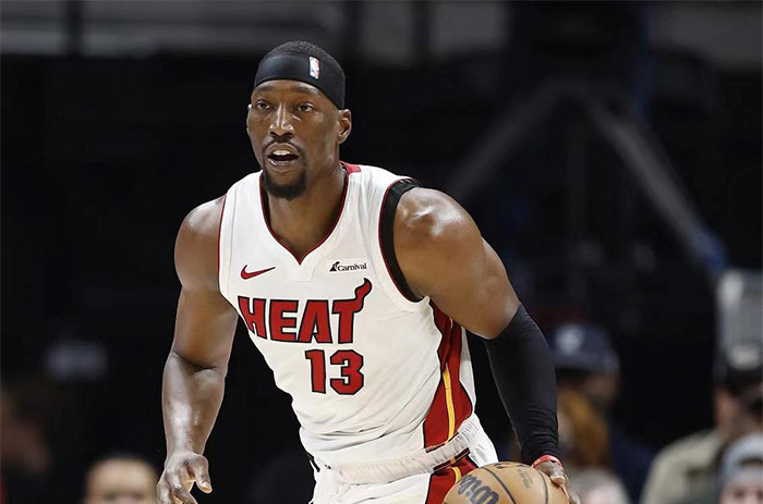 完胜!热火五虎70 30,德罗赞16中8,nba奇迹诞生,绿军坐