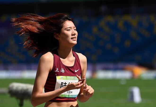 田径室内亚锦赛中国队25人出战 跳高双女神合体 颜值区up主再次上线!