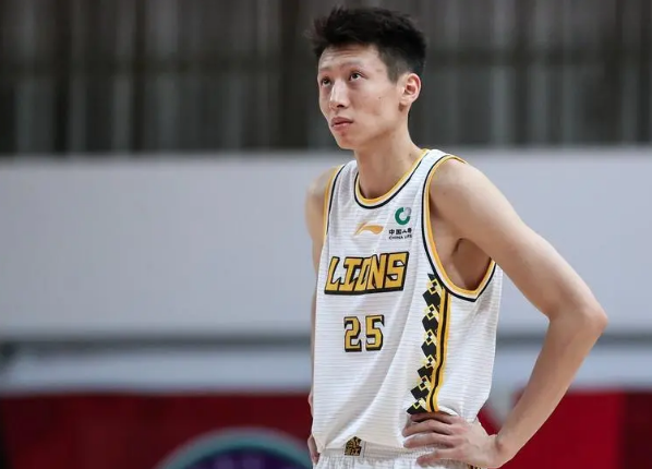 胡金秋风采依旧,孙铭徽盘活全队,唯有赵岩昊渐行渐远?_腾讯新闻