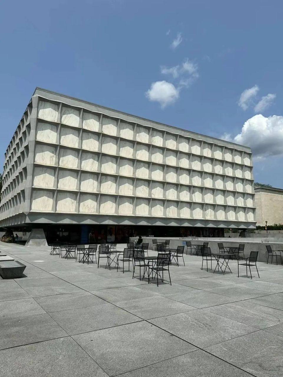 谷雨访校手记:当我来到耶鲁的校园,被图书馆震撼了_腾讯新闻