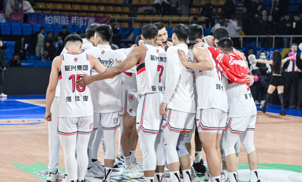 广州队交易后真的换老板 去年他资产110亿