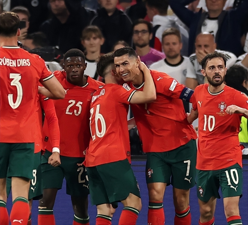 6月9日凌晨3点! 23亿新老对决!40岁C罗能否终结15年一胜难求魔咒？-腾讯新闻