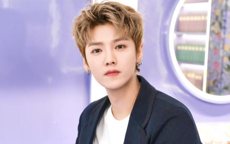 娱记曝顶流男星塌房,有对象,私生活不干净,鹿晗躺枪被送上热搜_腾讯