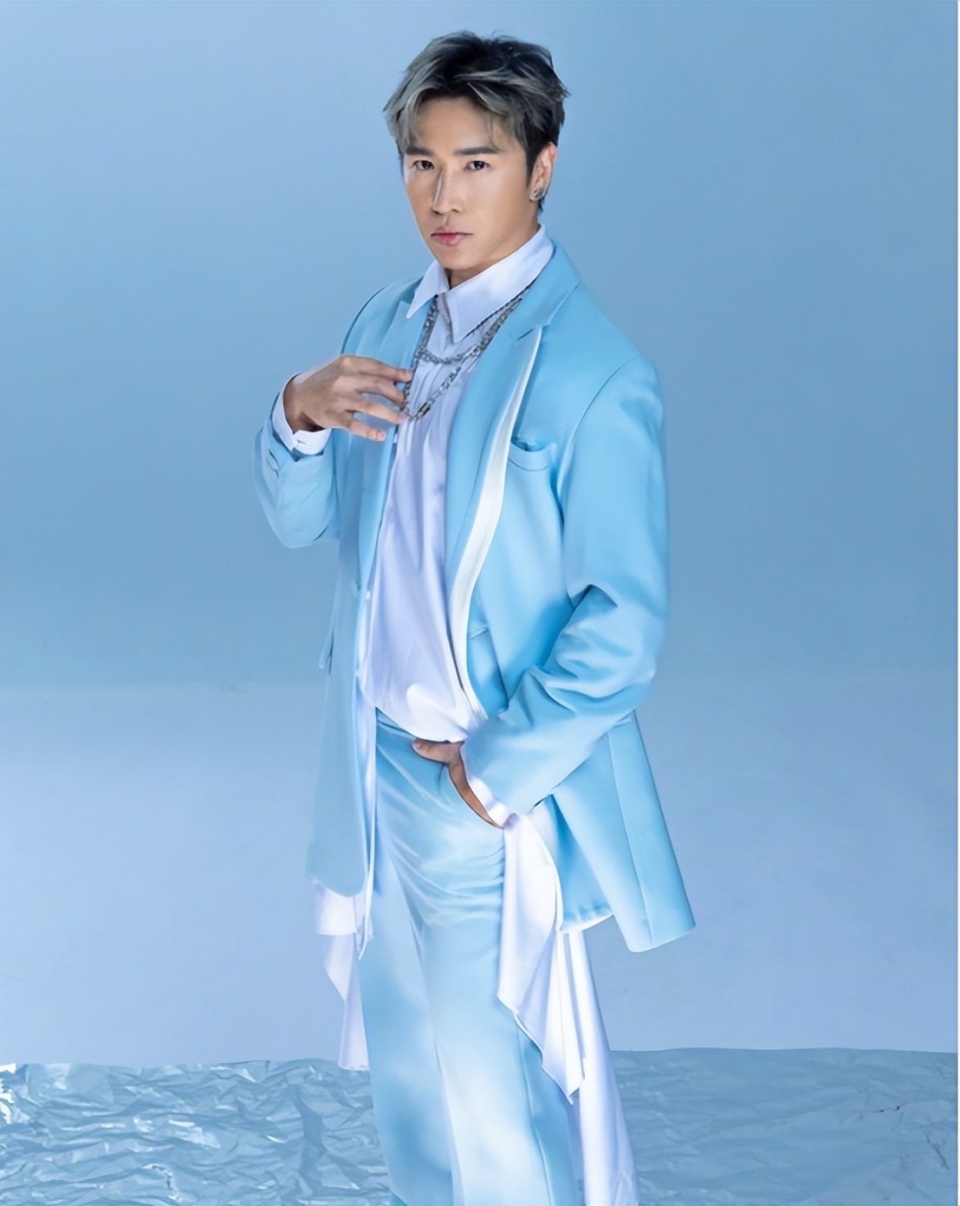 离婚3年后欧弟曝出新恋情,新女友已怀孕5个月,交往1年还未结婚