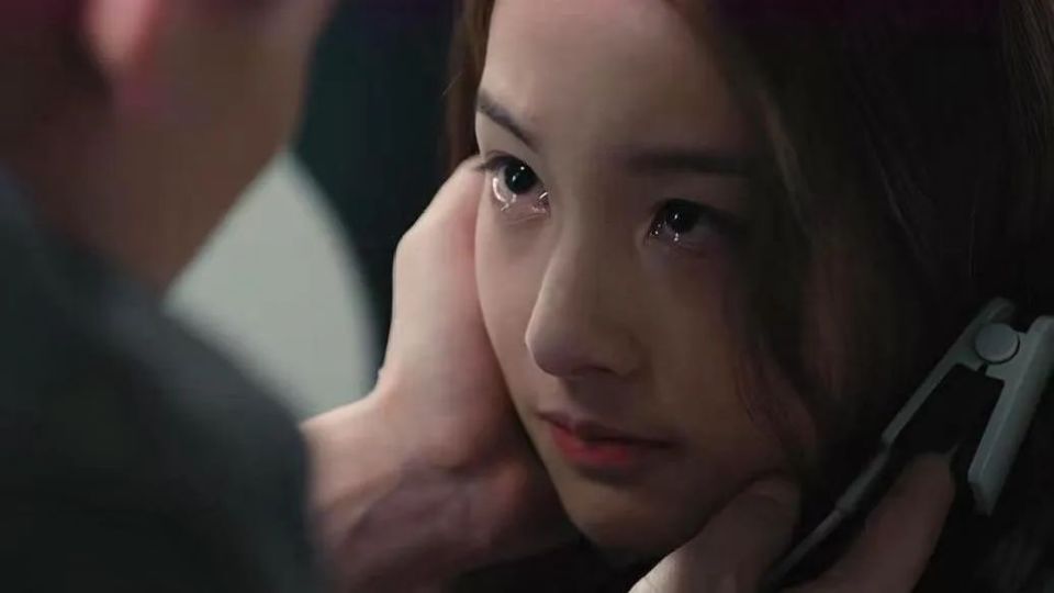 《庆余年》所有男人的白月光叶轻眉,演员19岁了,肤白貌美大长腿