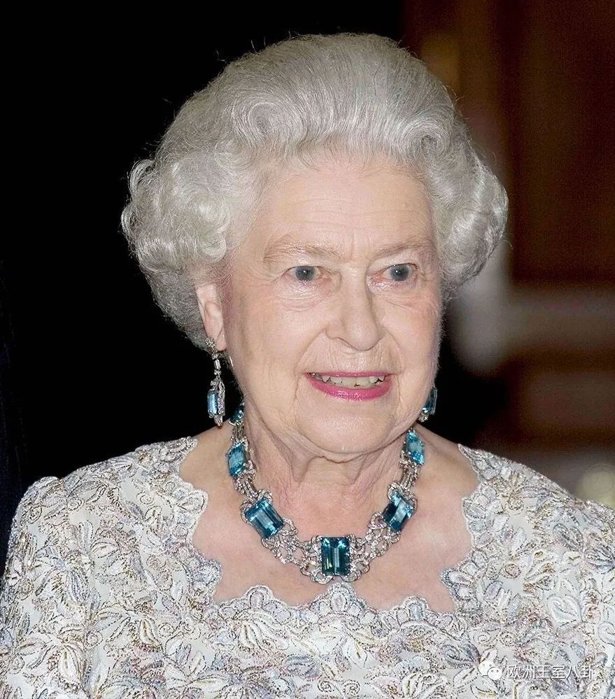 那些年英女王伊丽莎白二世戴过的华丽项链:其他篇-腾讯新闻