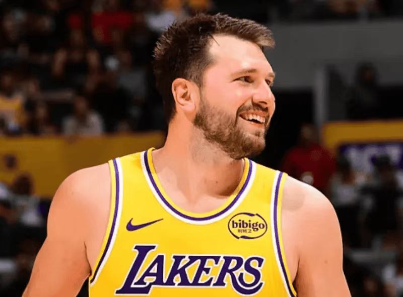 東契奇30+11+13絕殺！小里神奇絕平，詹皇轉型成功，默里坑苦約基奇 - 