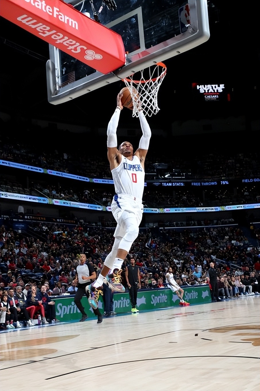 快船5连胜哈登8 13里程碑 融合成功已成夺冠黑马