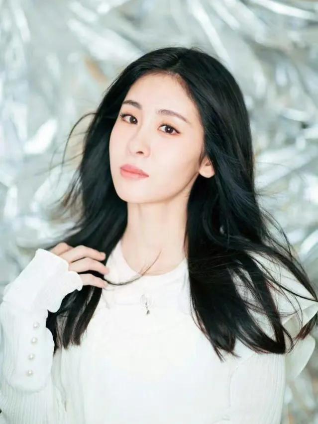 曝华晨宇私下给孩子做了两次亲子鉴定,网友:架不住张碧晨愿意生