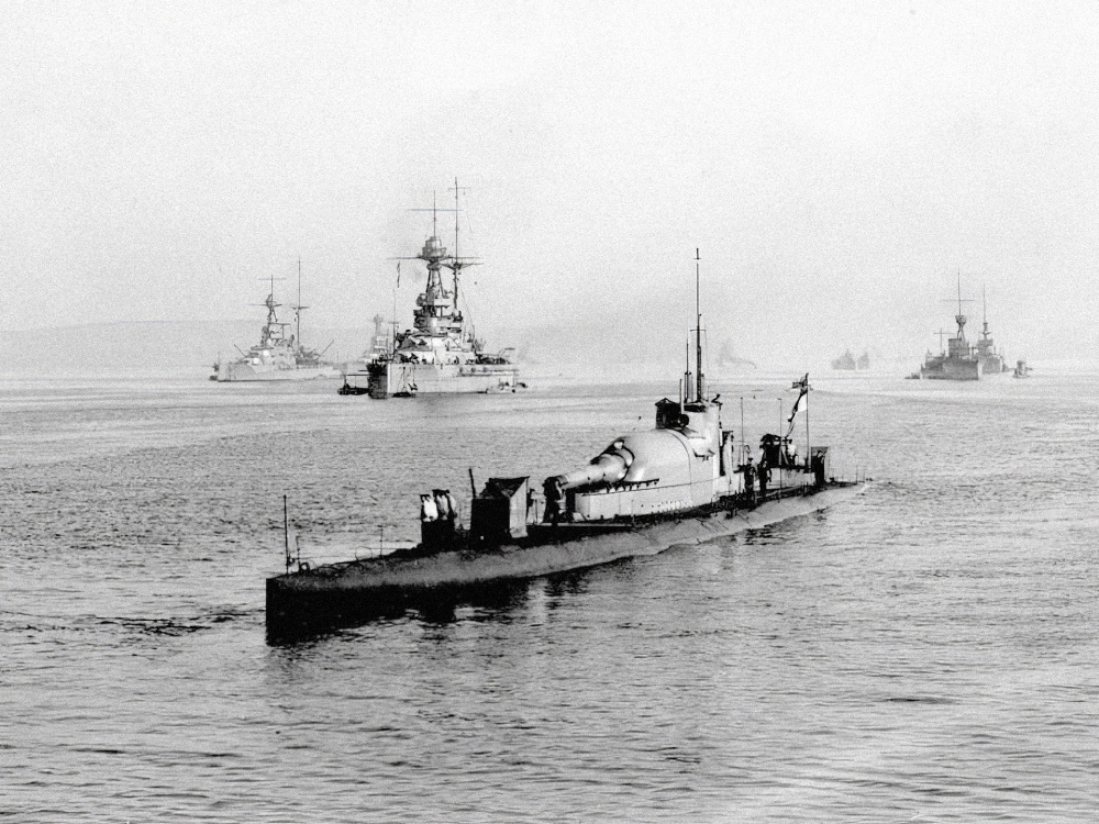 兵器考古之水下重炮舰 —— 一战时期的英国m级潜艇
