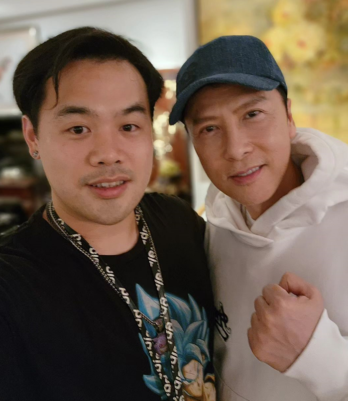 甄子丹与钟镇涛儿子喝酒聚会对方生母是章小蕙33岁气质憨厚