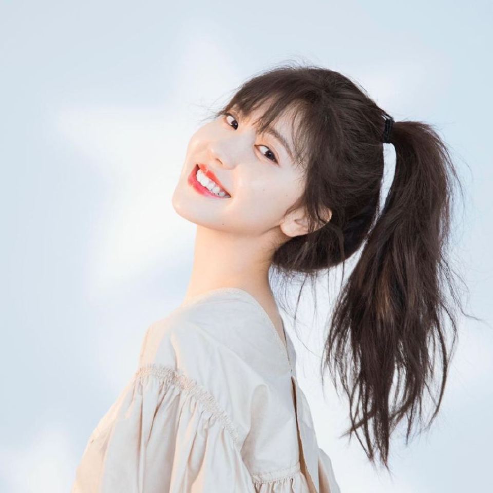 李梦颖 大奉打更人》她人美歌甜，集3重身份于一身，多才多艺藏不住了-腾讯新闻