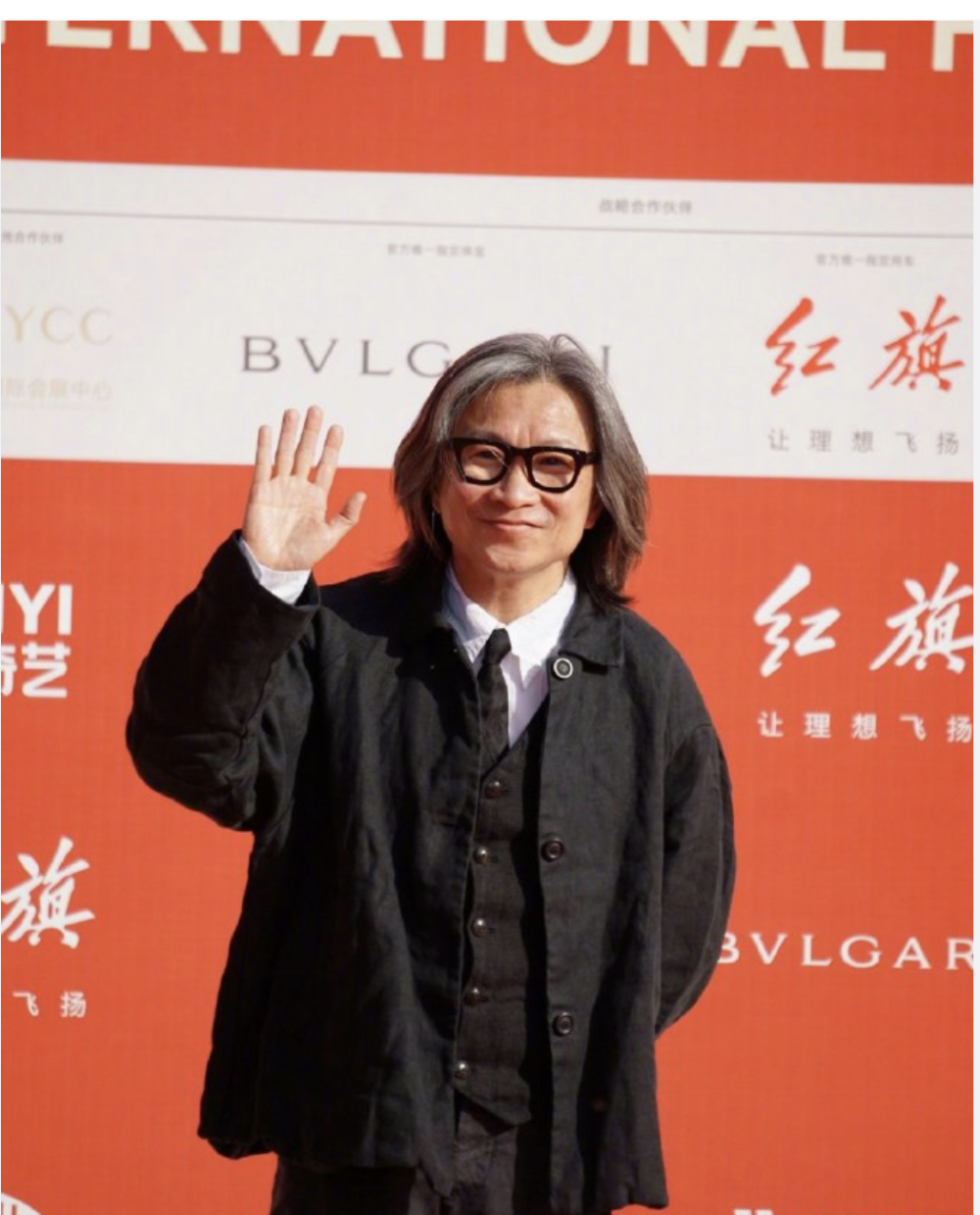 高圆圆惊艳,蒋勤勤大气,49岁林志玲一出场就秒了_腾讯新闻