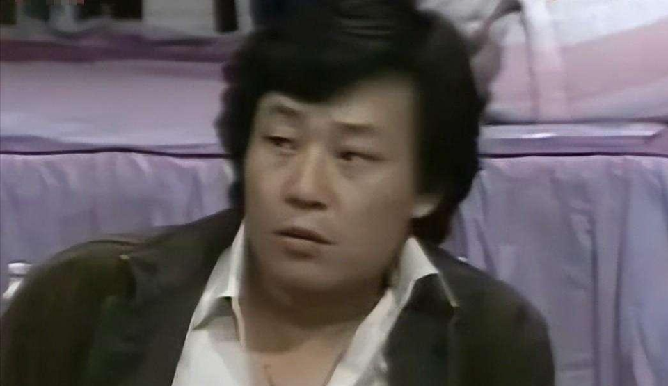 70岁寇世勋近况：晚年与原配同住，二房携三子女定居海外_腾讯新闻