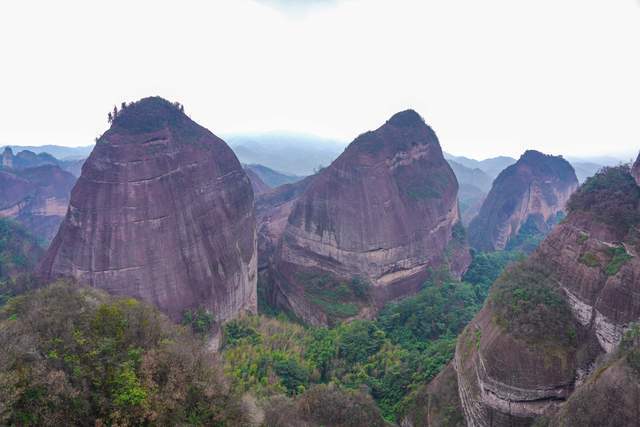 丹霞八角寨风景区图片