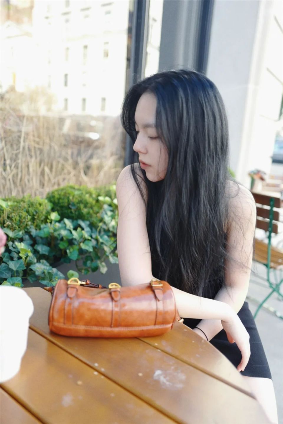 李咏女儿法图麦随拍引关注,自在松弛展现个人风格