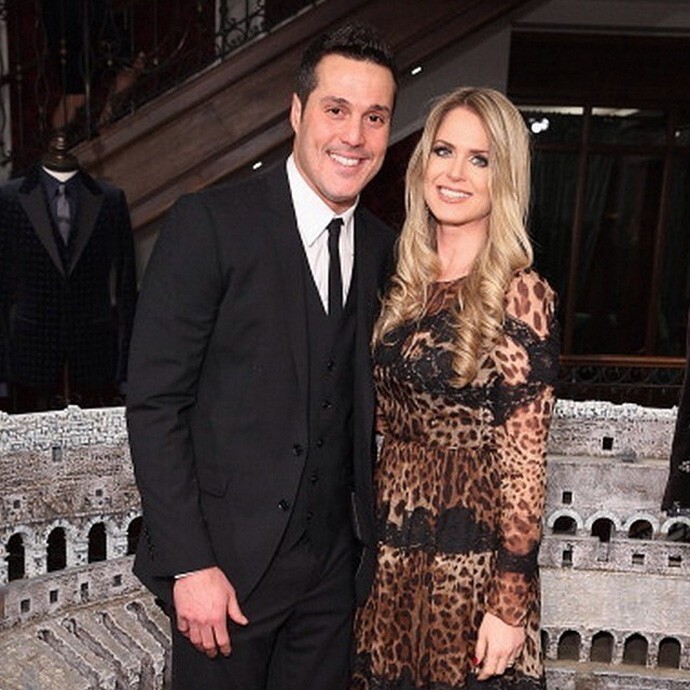 罗纳尔多初恋女友因"财产虐待"与国米三冠王门将离婚,结束21年婚姻