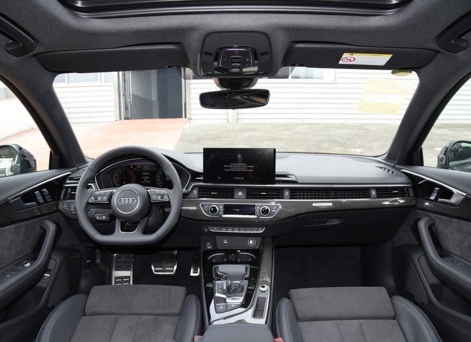 引领豪华中型轿车市场,奥迪a4l亮点在哪?