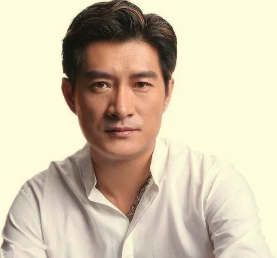 爱国歌手黄安,剪长发,评运动员不雅,说张颂文上综艺!_腾讯新闻