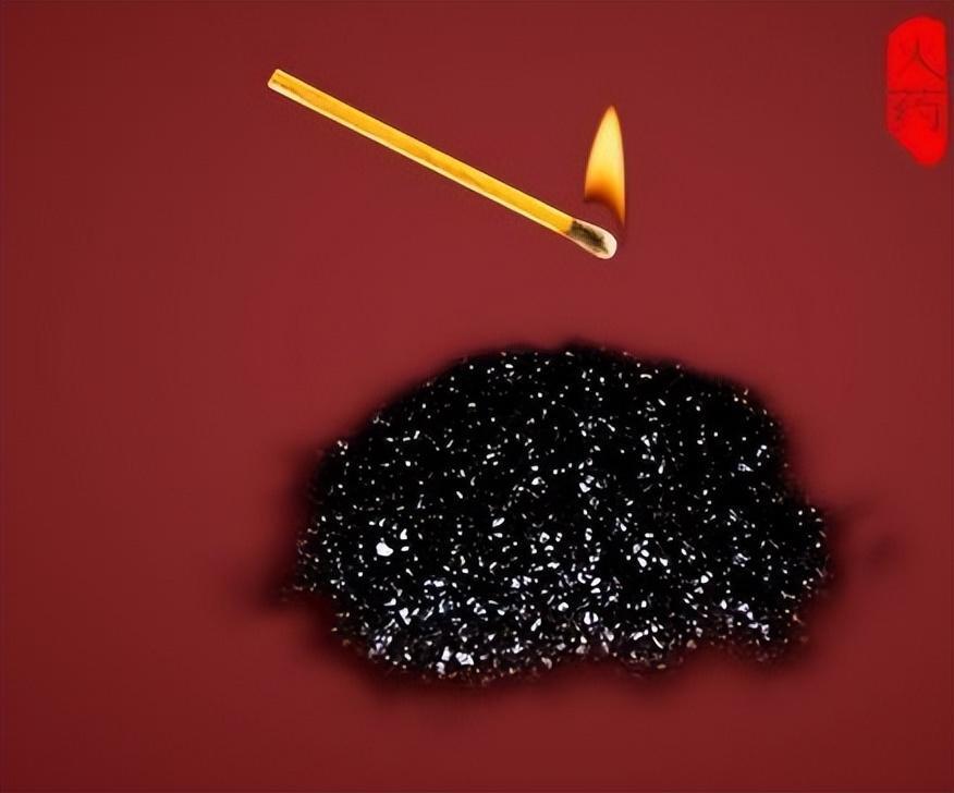 当然,现代烟花爆竹的火药配方应该经过了改良,不是传统的黑火药了.