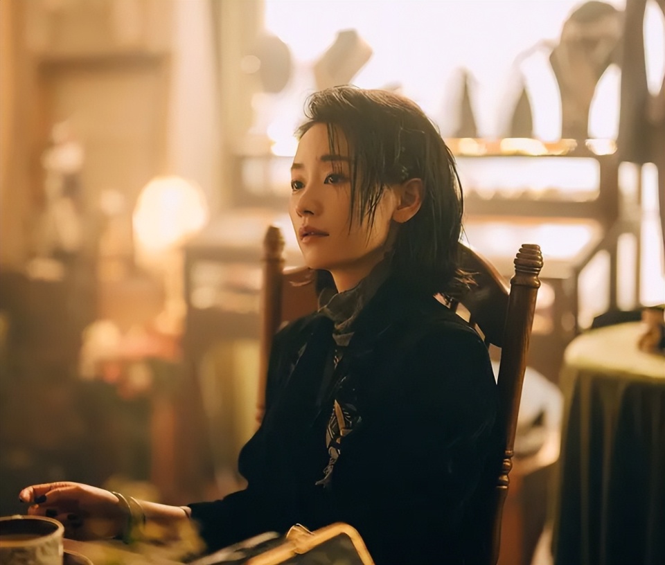 她是《前任4》刘依柳，也是《致青春》朱小北，还是金像奖影后_腾讯新闻