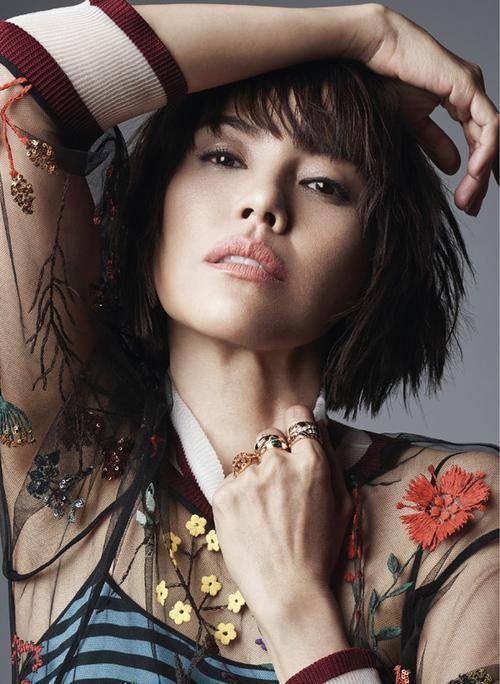 郑惠玉可能不是最美的女星,但她绝对是有鞋个人风格的演员.