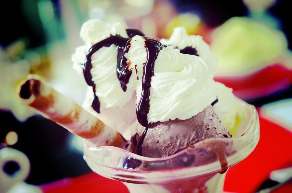 米其林餐厅下沉卖起冰淇淋?千元大餐卖不动了?