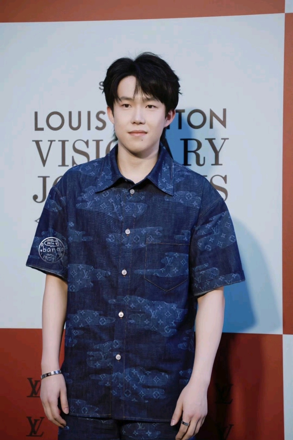 争议！王楚钦外出吃饭喝酒 喝得满脸通红 网友规劝：少喝点，要自律