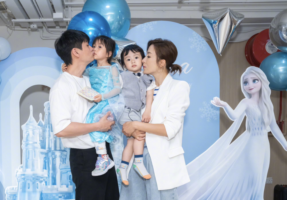 杨怡为4岁女儿庆生,罗仲谦父女嘴对嘴亲吻,高颜值姐弟像双胞胎