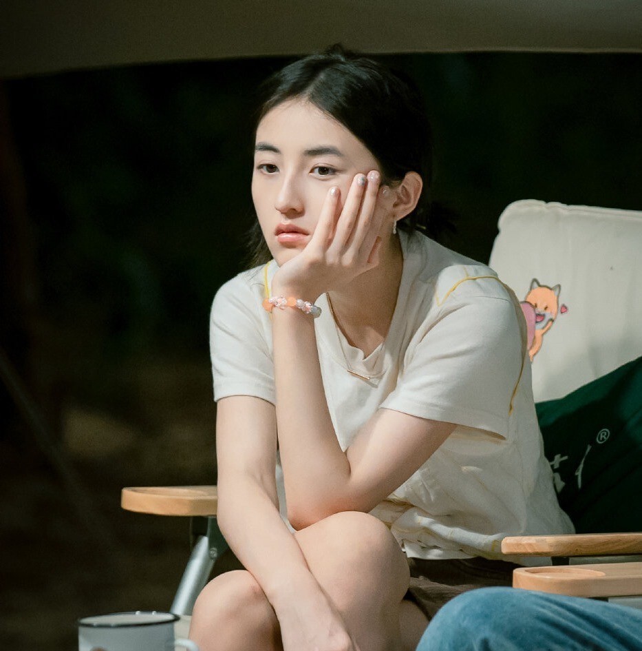 既不存在年龄的鸿沟,也不会因为没那么熟悉聊不起来,在《向往的生活》