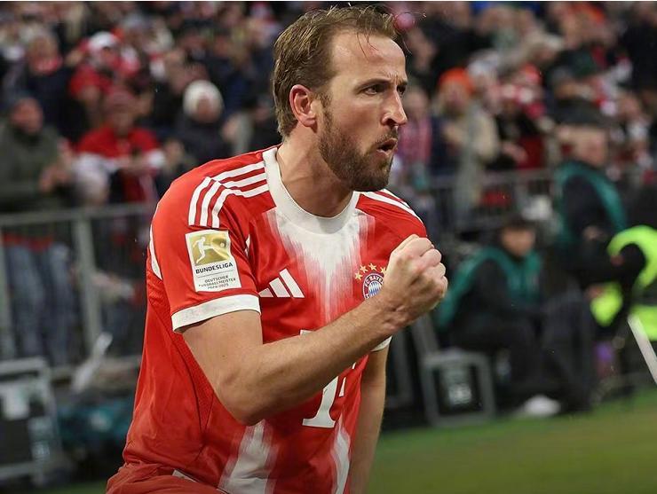 格納布里雙響，凱恩無緣戴帽，拜仁4-0柏林聯合劍指德甲神跡 - 