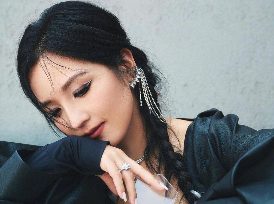 区别对待,捧高踩低,何洁的口碑彻底翻车